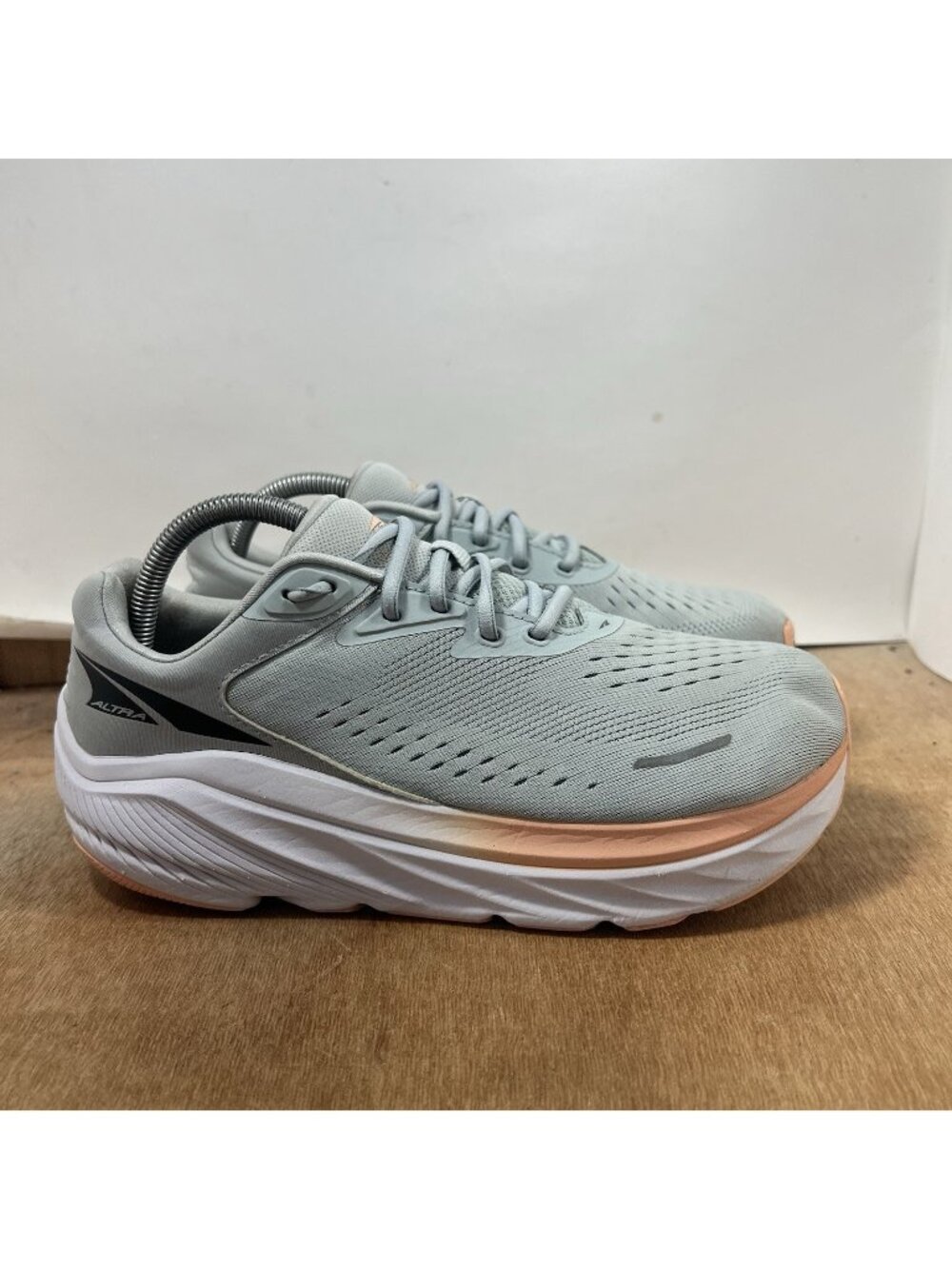 Altra Via Olympus 2 Women's Size 9.5 Running Shoes Gray Foot Shape